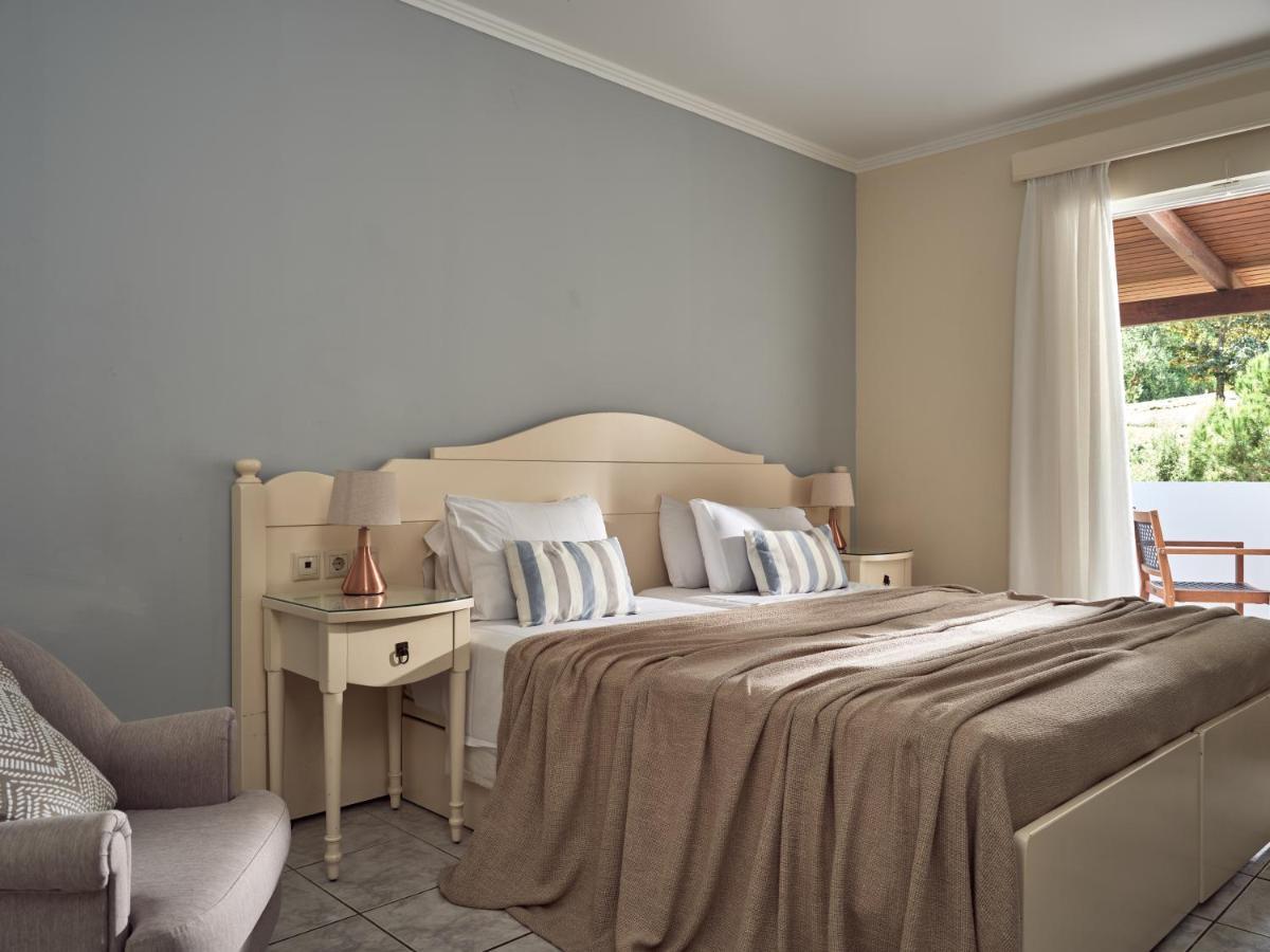 Windmill Hotel Аргасі Екстер'єр фото